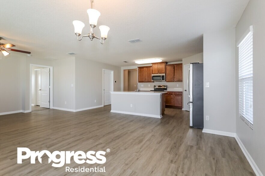 Building Photo - 3426 Canyon Falls Dr