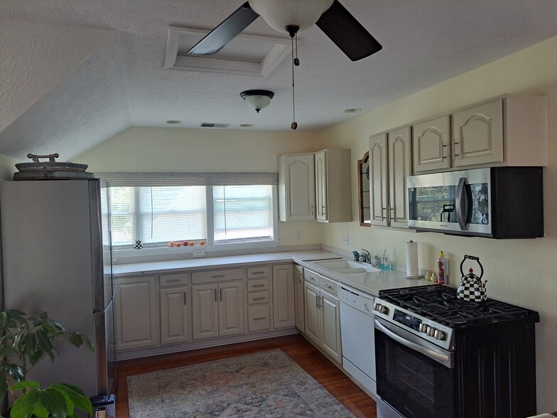 Kitchen - 22 Wilder Ter