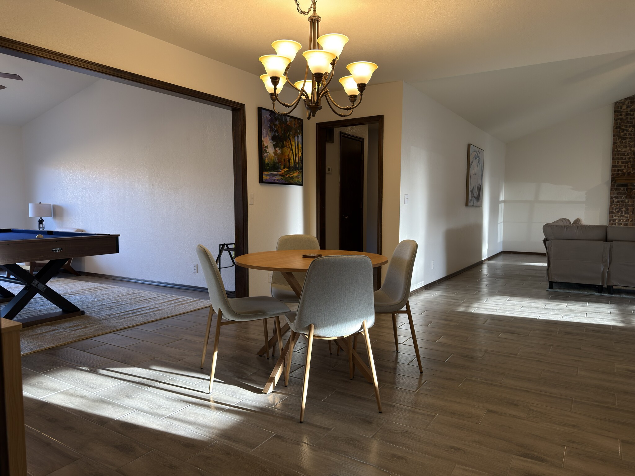 Dining Room - 2105 Appomattox