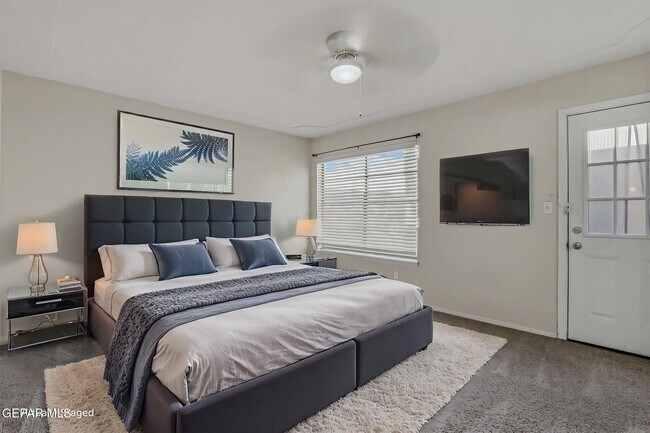 Building Photo - 604 La Chapa Ave