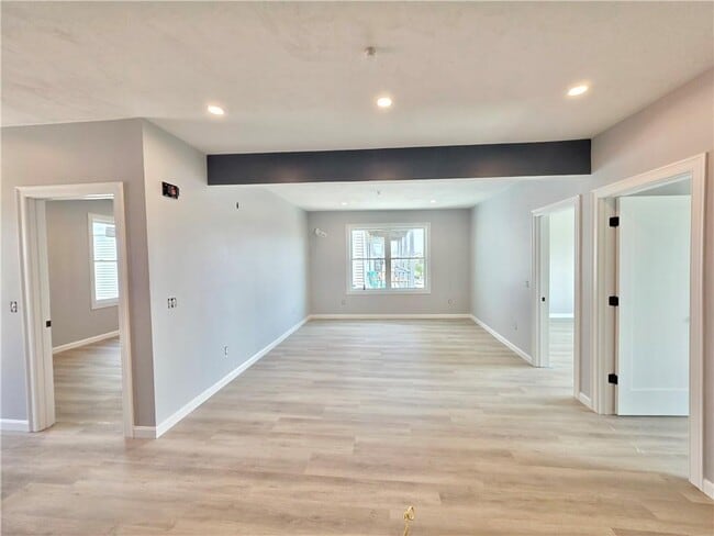 Building Photo - 1965 Smith St