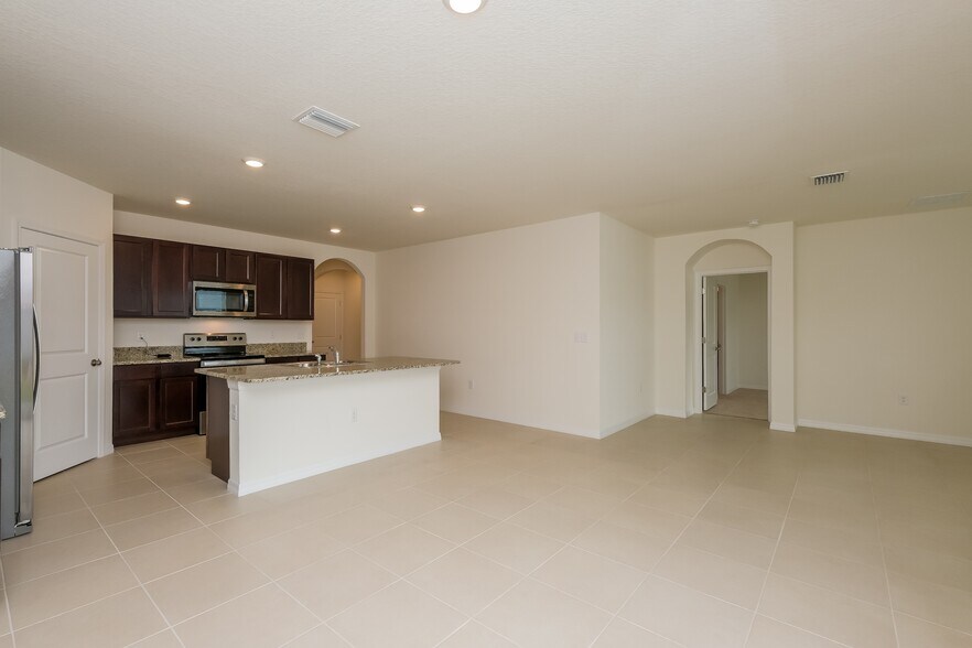 Building Photo - 1707 Johnson Pointe Dr