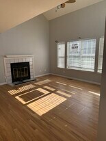 Building Photo - 6741 S Ivy Way