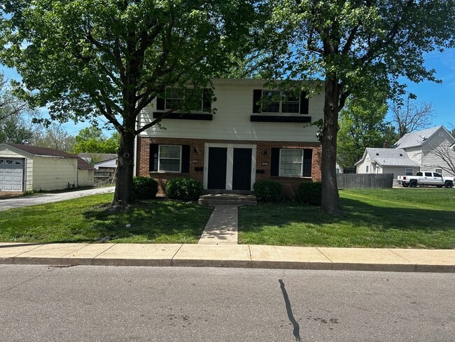 Building Photo - 313 Russell Ave