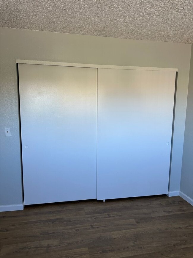 Building Photo - 564-568 7th St