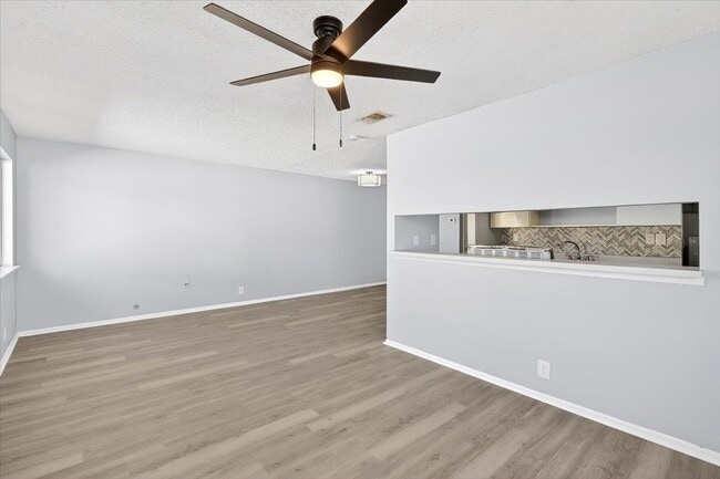 Building Photo - 6118 Hidden Cove