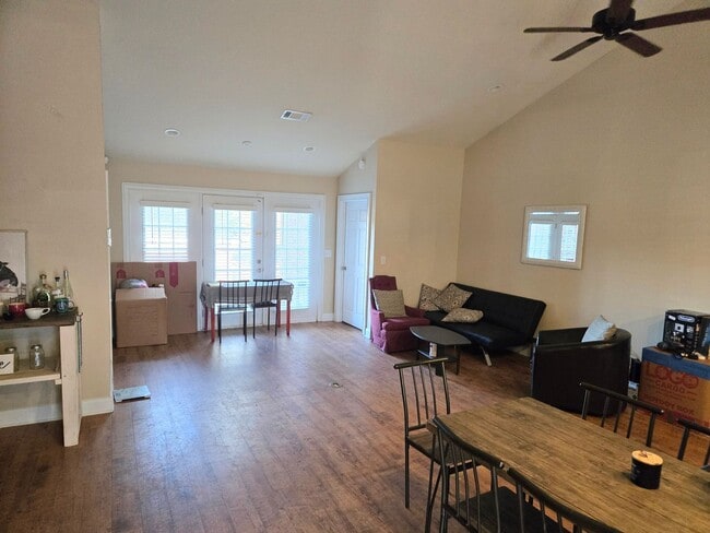 Building Photo - Eagles Landing 4 Bedroom/4 Bath condo Available for Fall 2026!!