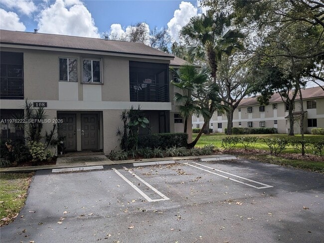 Building Photo - 108 Gardens Dr