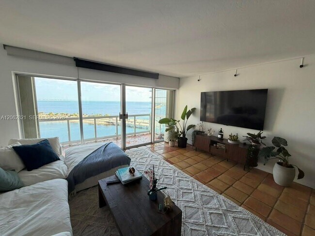 Building Photo - 2451 Brickell Ave