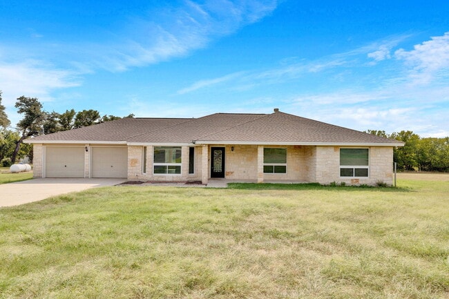 Building Photo - 451 Co Rd 276