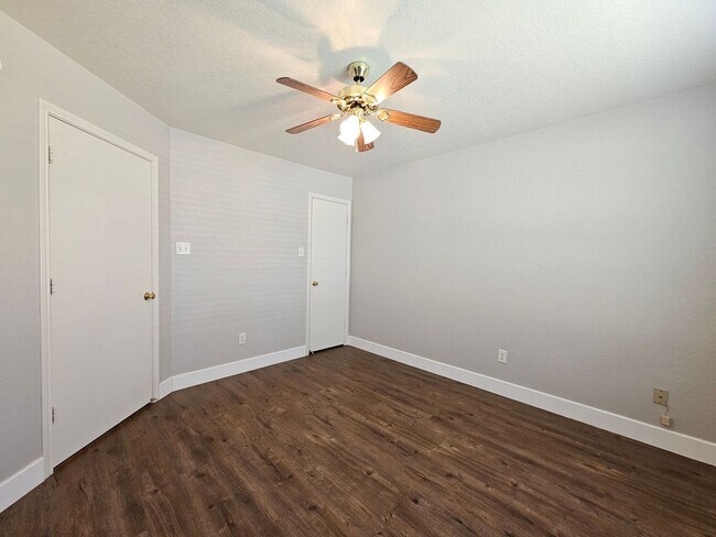 Building Photo - 5106 Holster Dr