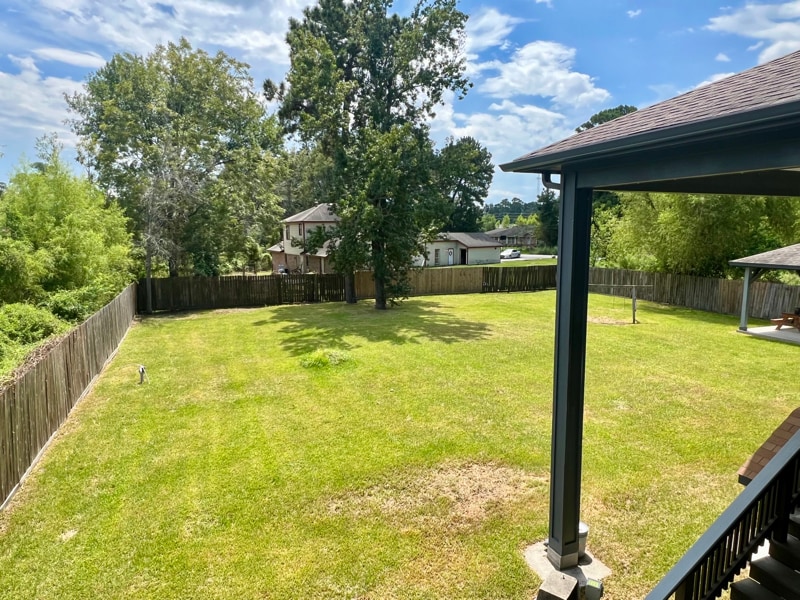 Building Photo - 19990 Ravenwood Dr