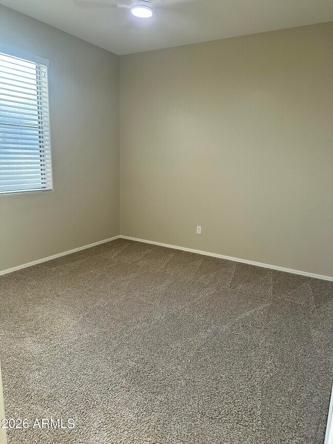 Building Photo - 3804 E Flower Ct