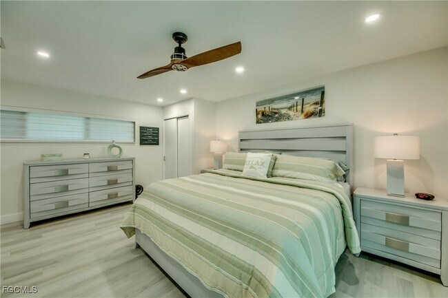 Building Photo - 5325 Mikado Ct