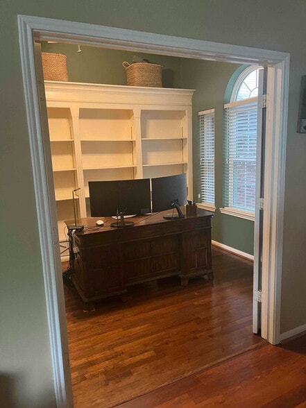 Building Photo - 8207 Fairgrove Park Ct