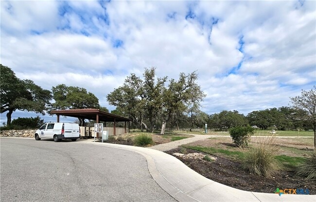 Building Photo - 588 Vale Ct