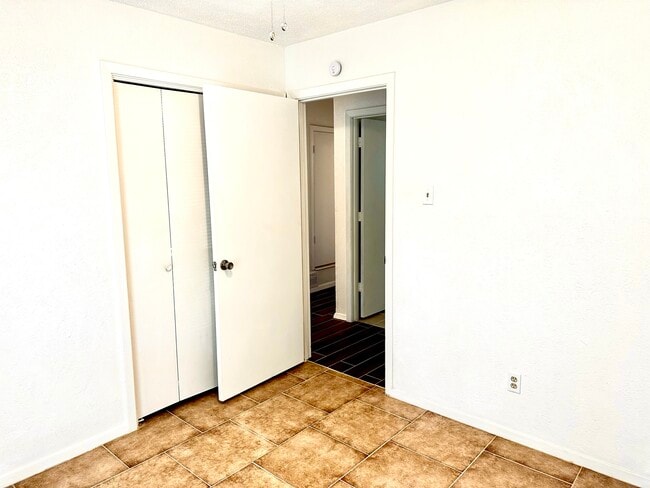 Building Photo - 1528 Angel Fire Dr