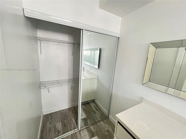 Building Photo - 220 Collins Ave