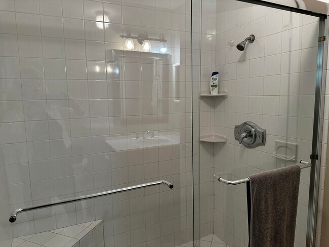 Building Photo - 2543 Bedford Mews Dr