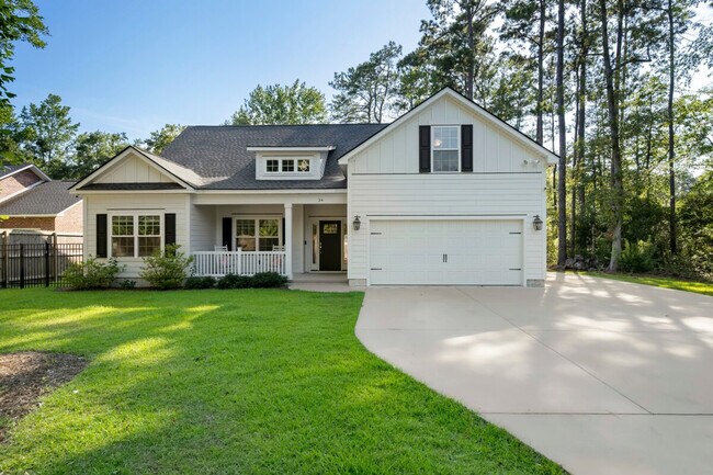 Building Photo - 245 Brace Dr