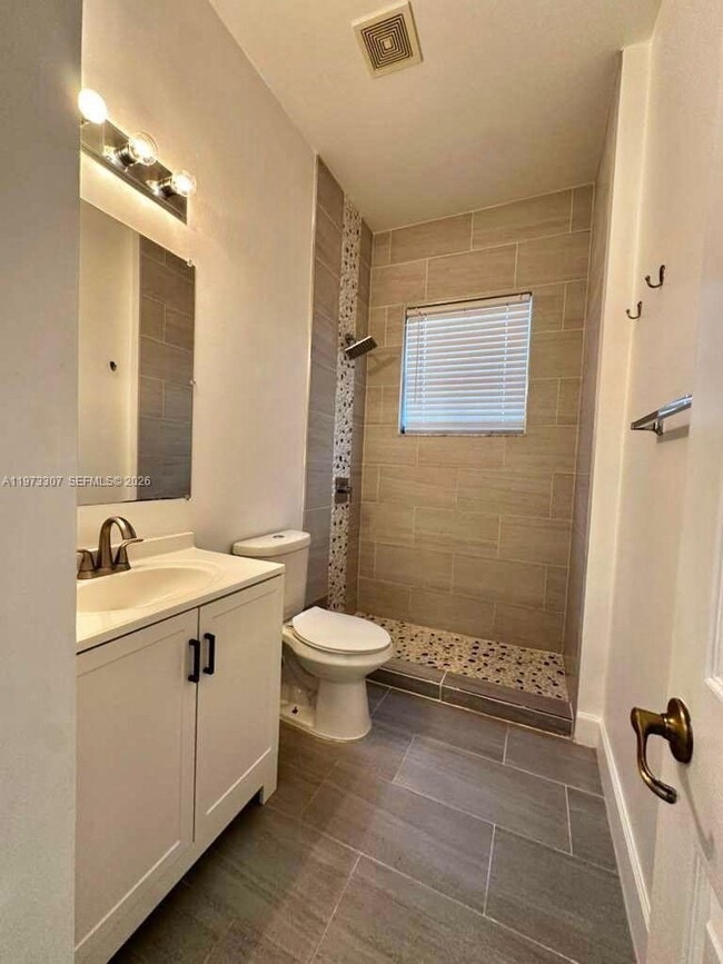 Building Photo - 1761 Aspen Ln