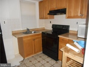 Building Photo - 753 S Jessup St