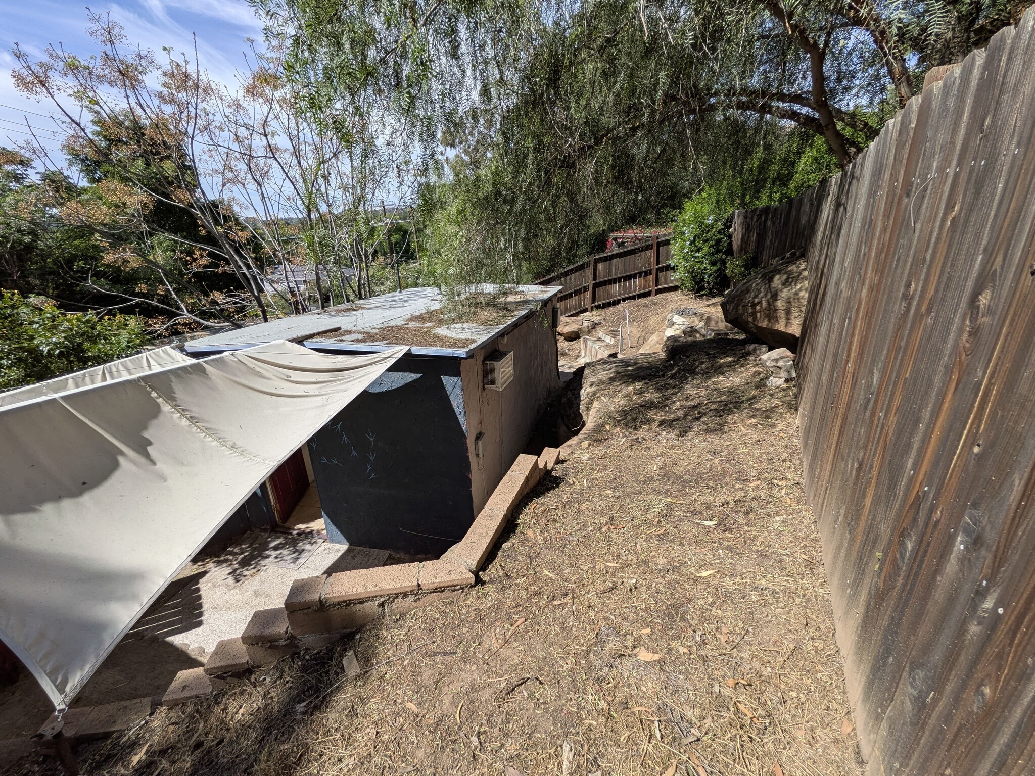 Building Photo - 9401 Notre Dame Ave