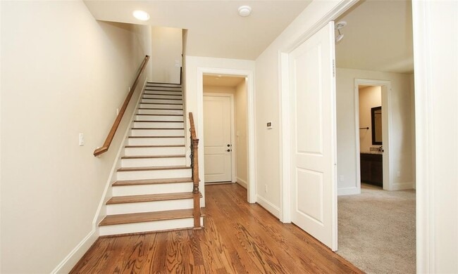 Building Photo - 2707 Cohn Garden Ln