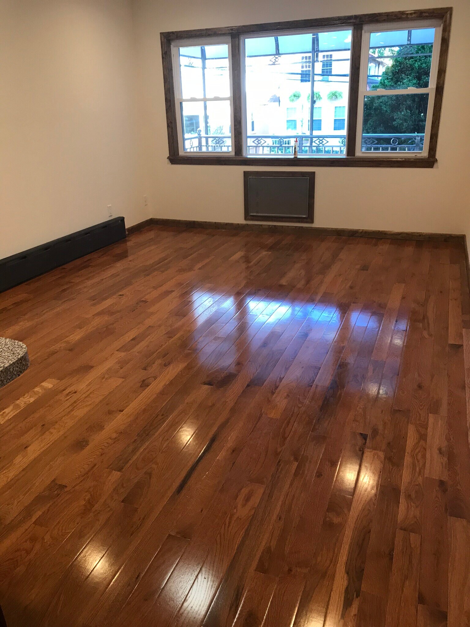 Building Photo - 405 W 263rd St