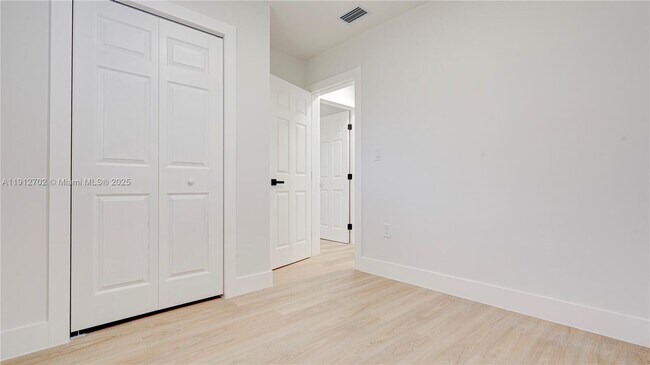 Building Photo - 3331 NW 8th Pl