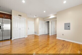 Building Photo - 605 New York Ave