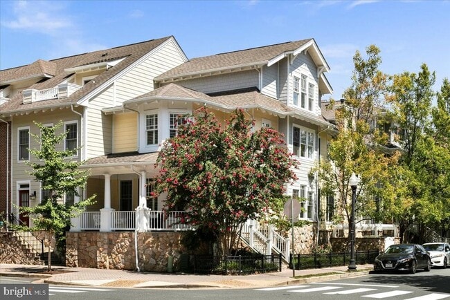 Building Photo - 2863 11th St N