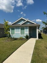 Building Photo - 450 Reverie Way