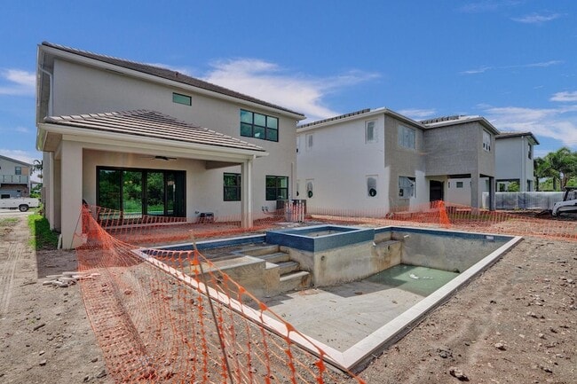 Building Photo - 2622 NW 87th Ter