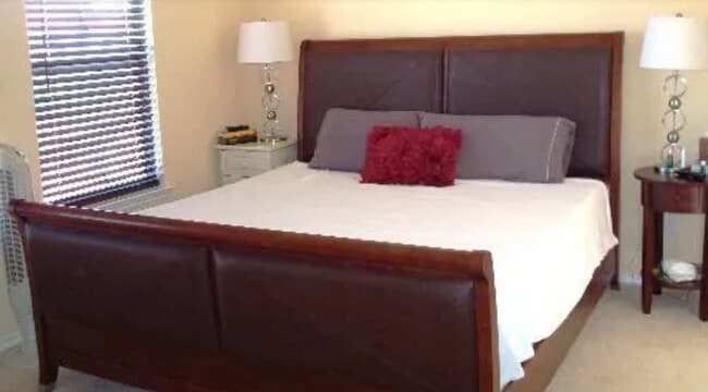 Building Photo - 1323 Pinnacle Falls