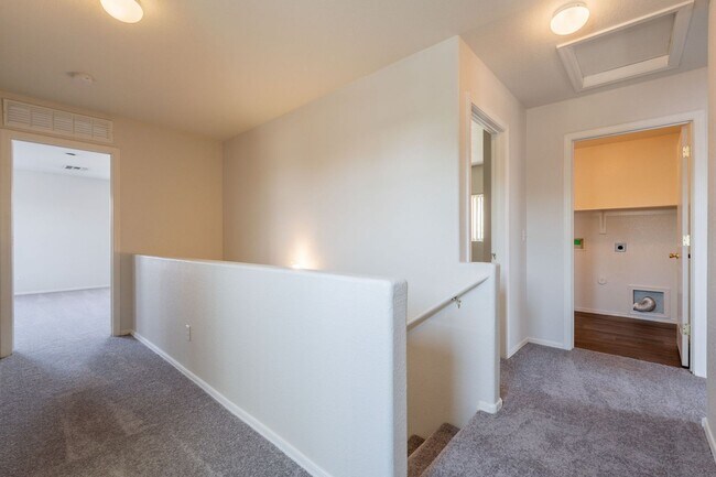 Building Photo - Great Location, 4 Bedrooms in Peoria!