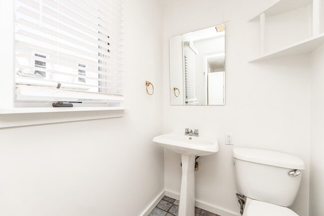 Building Photo - 4 Cogswell Pl