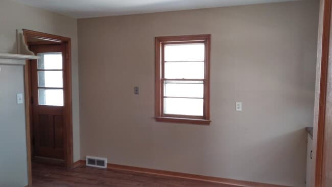 Building Photo - 907 N Grant St