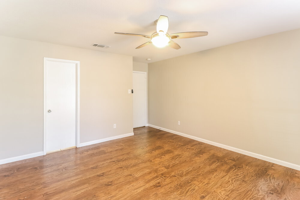 Building Photo - 704 Mimosa Trail