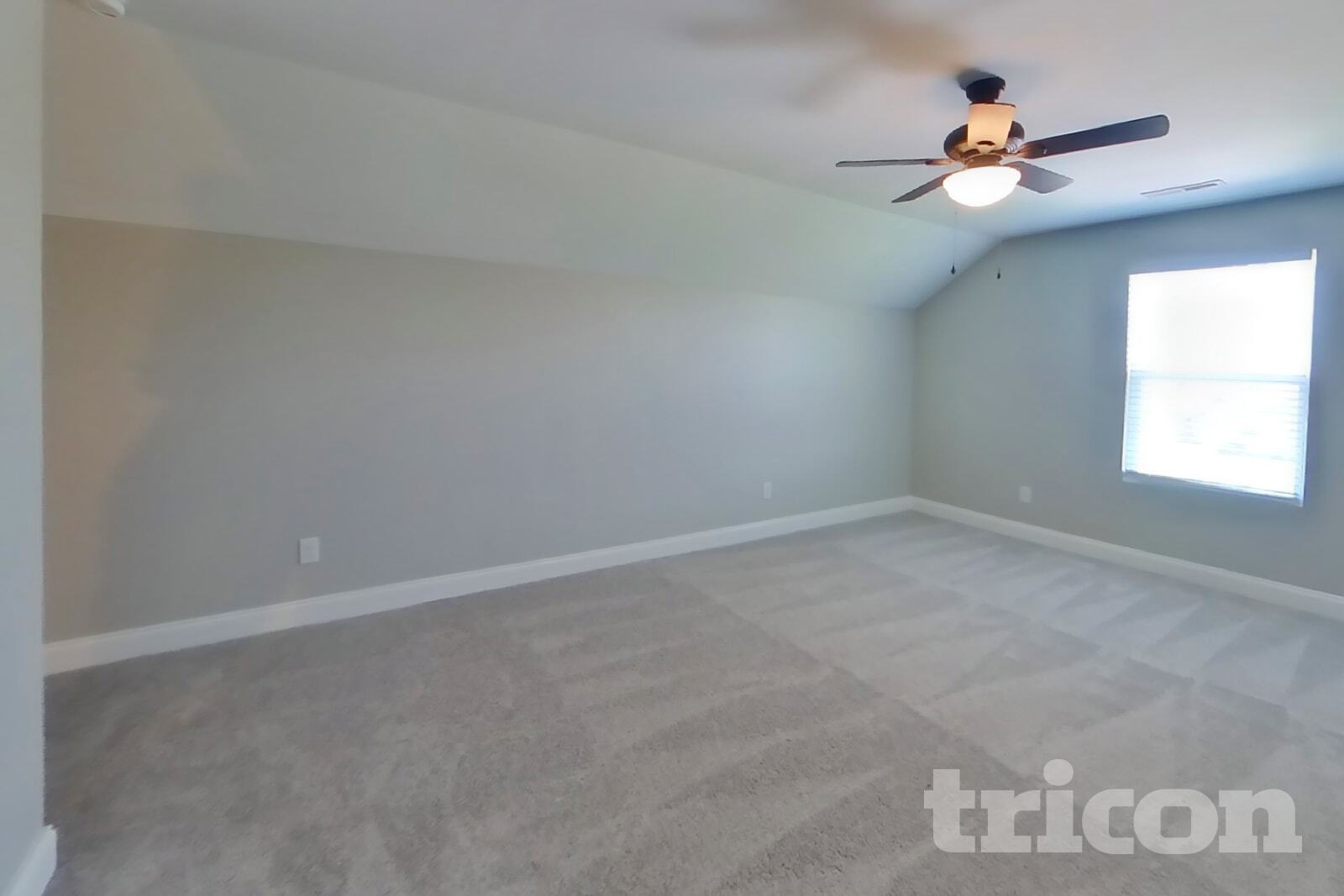 Building Photo - 341 Green Hills Dr