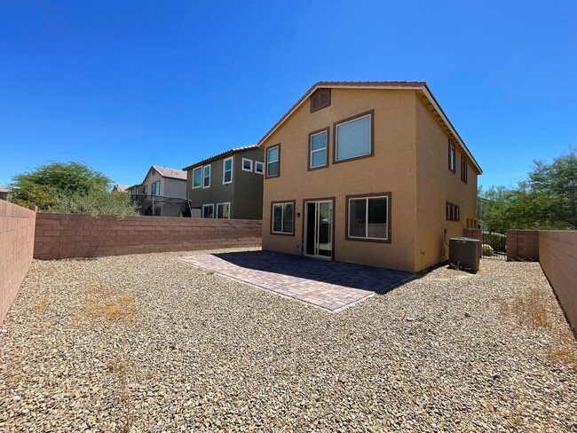 Building Photo - 4 BED 2.5 BATH 2 CAR GARAGE SINGLE FAMILY ...