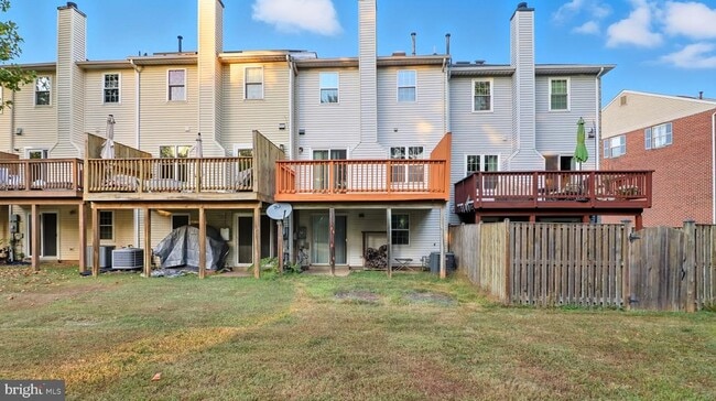 Building Photo - 15526 Owens Glen Terrace