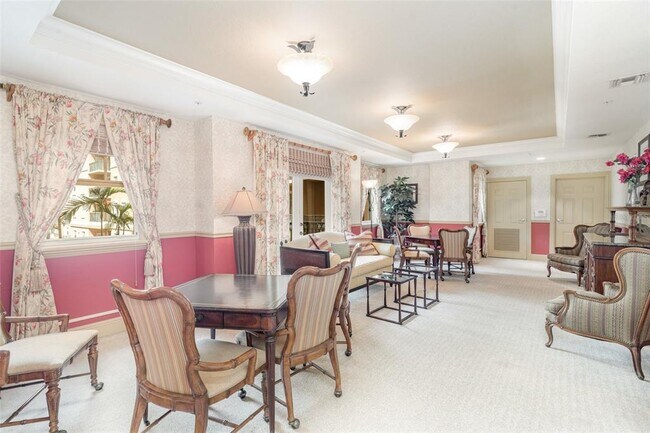 Building Photo - 1064 N Tamiami Trl