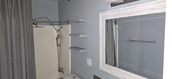 Building Photo - 96 Streamwood