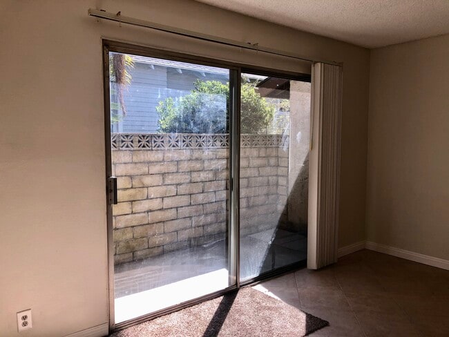 Building Photo - 1807 Pepper St