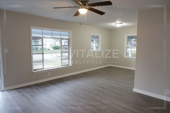 Building Photo - Newly Updated 3 Bed/1 Bath Home in Midtown!