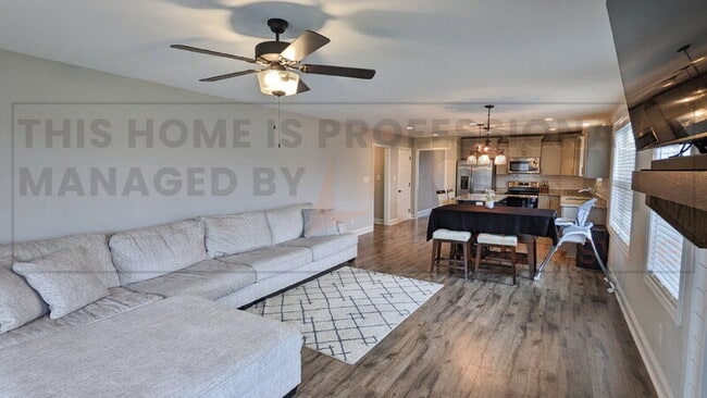 Building Photo - 890 Wild Elm Ct
