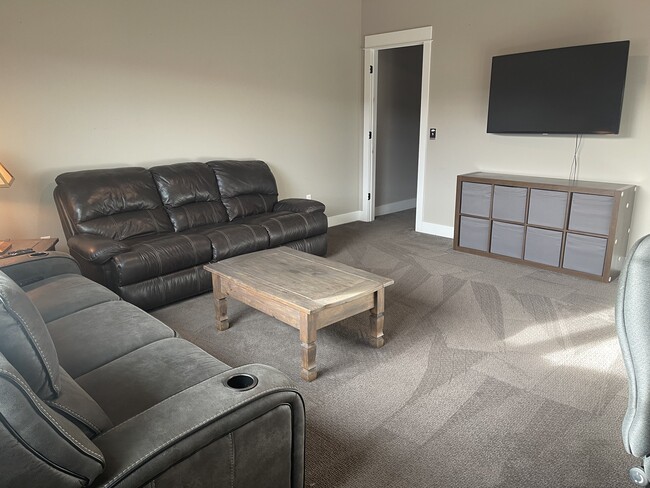 Building Photo - 3091 Lori Ln