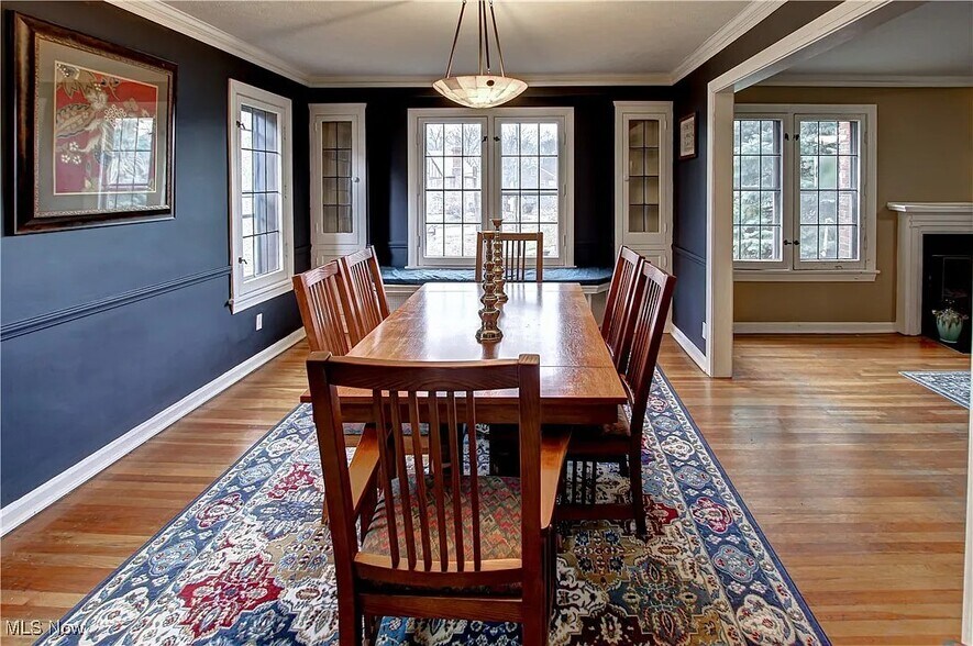Dining - 17800 Winslow Rd