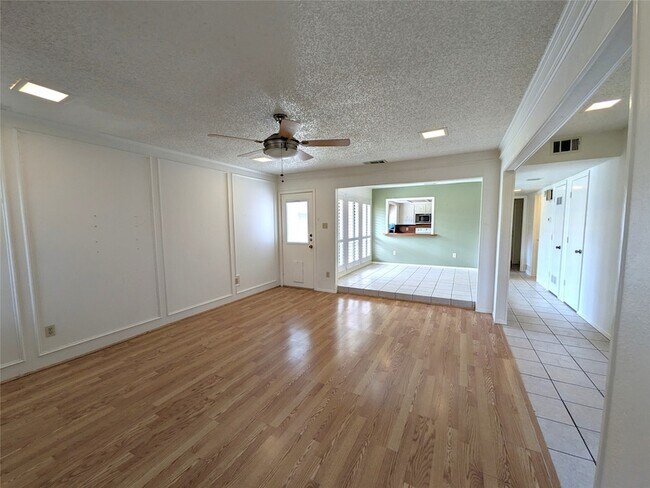 Building Photo - 3302 Townbluff Pl